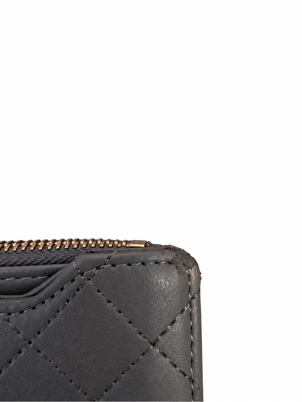 Badgley Mischka Gray Quilted Vegan Leather Long Card Wallet NWT Flaw - Picture 7 of 7